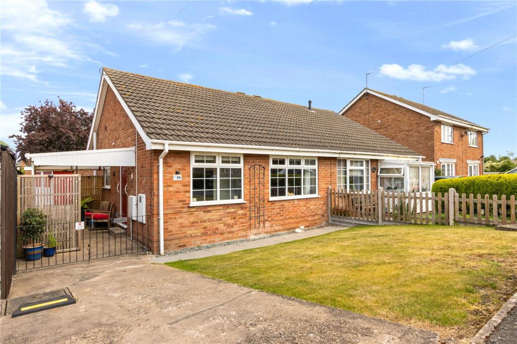Main image of property: Holme Close, Brigg, North Lincolnshire, DN20