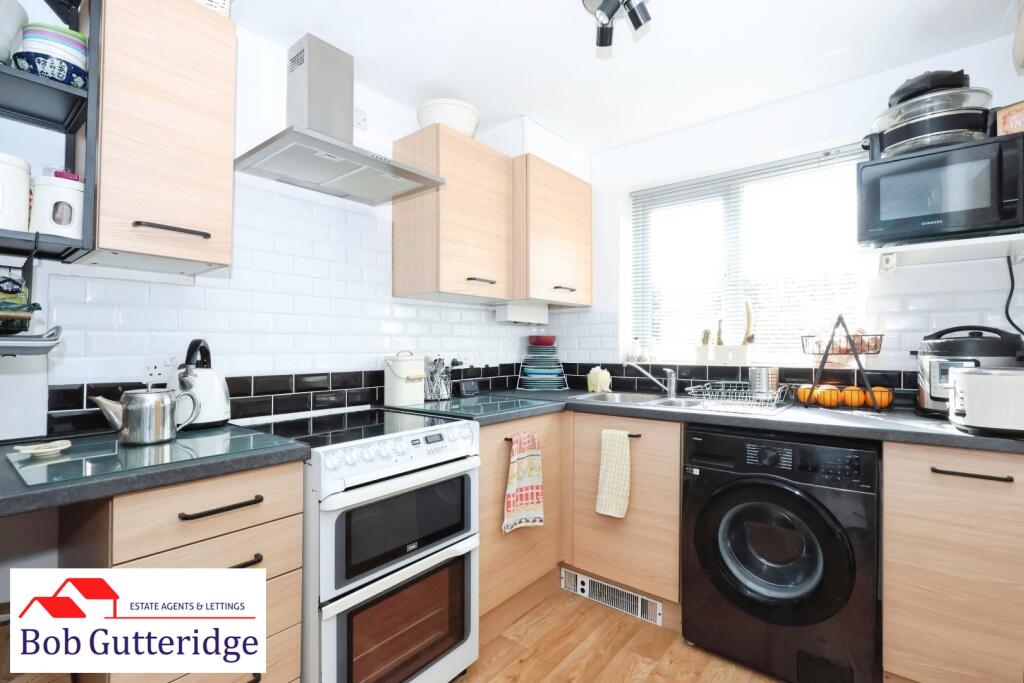 House in Stoke-on-Trent - View 3