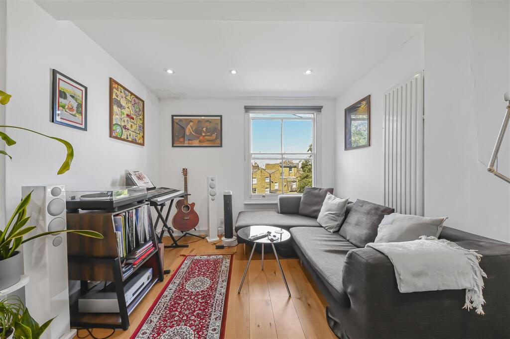 Apartment in London - More