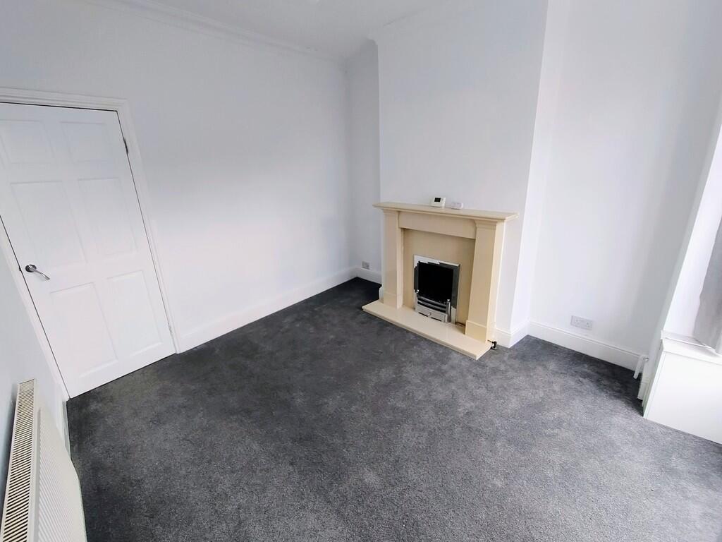 House in Wolverhampton, Penn - View 2