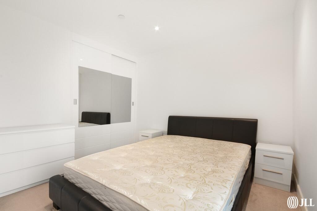Apartment in London - More