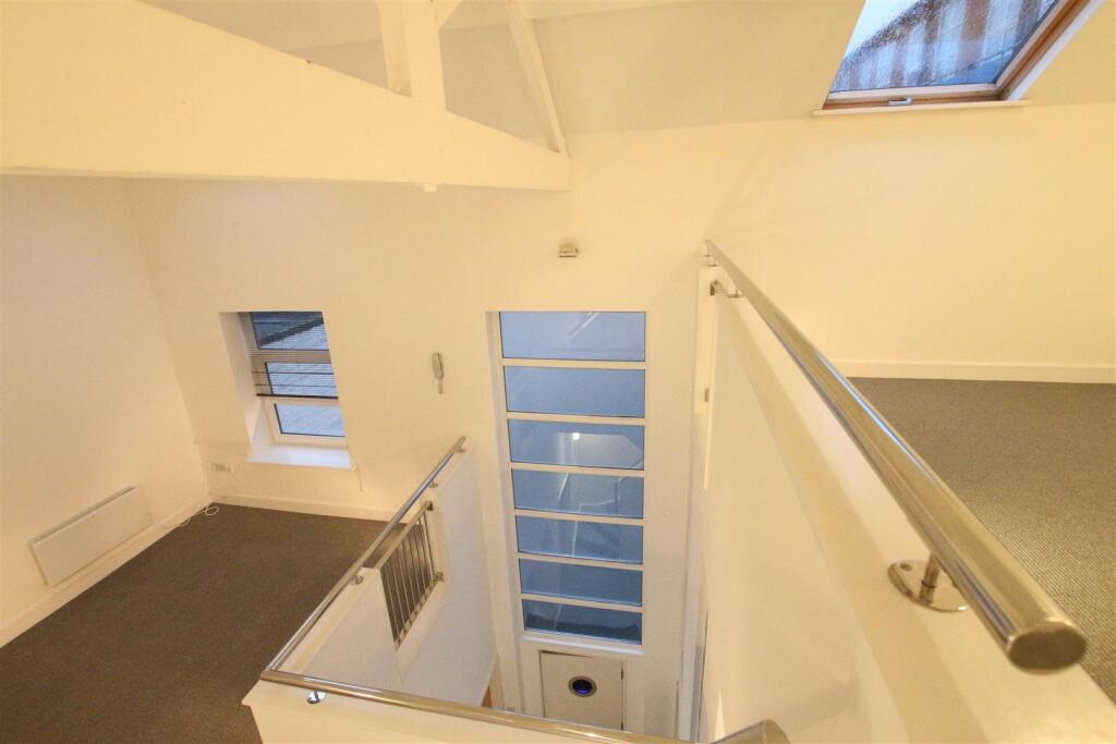 House in Northampton - View 5