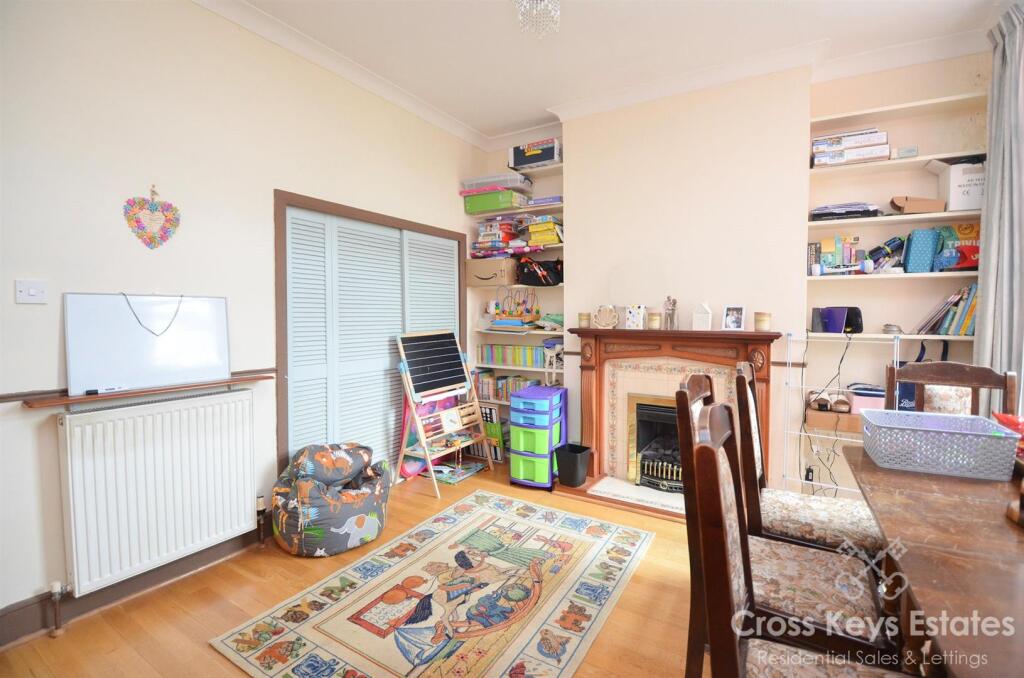 House in Plymouth, Ford - View 3