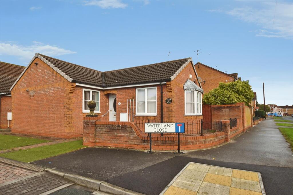 2-bed detached on Cleeve Road, £225,000