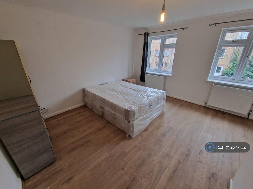 5 bedroom terraced house for rent