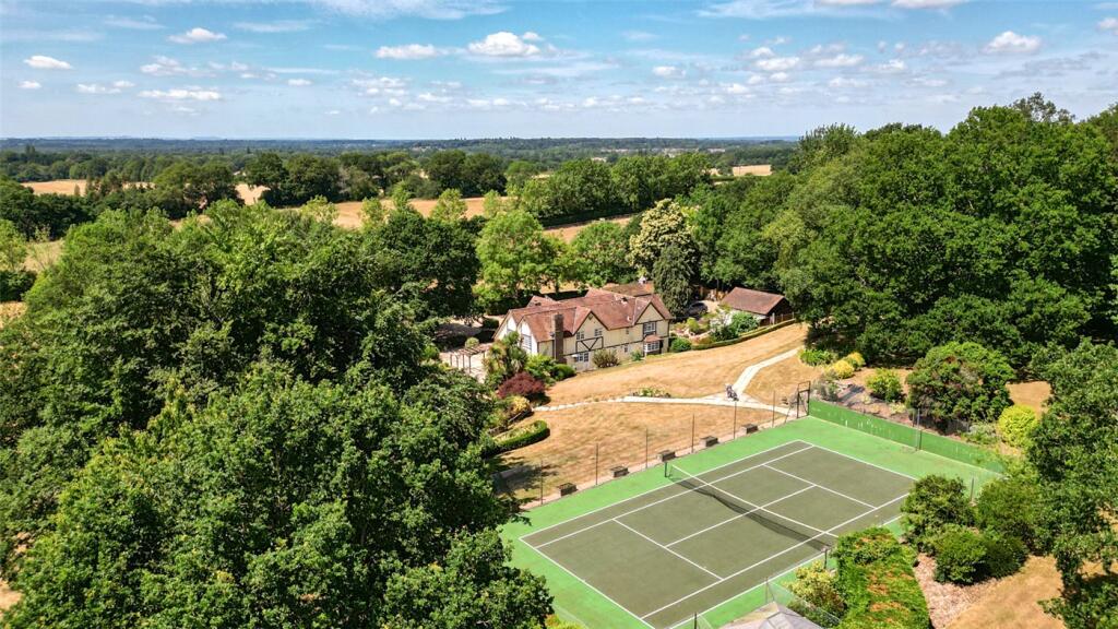 Main image of property: White Horse Lane, Finchampstead, Wokingham, Berkshire, RG40