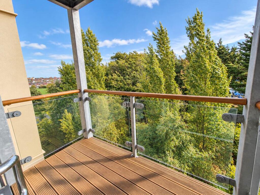 Apartment in Brighton - View 5