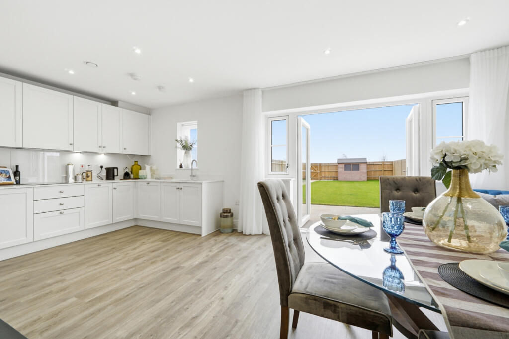 Brimstone Place, Little Dunmow, Essex, CM6 - More