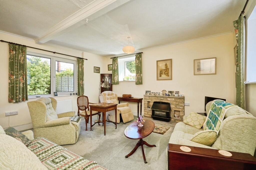 House in Ryde, Binstead - View 2