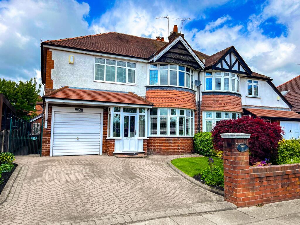 Main image of property: Bolton Road, Bury, BL8
