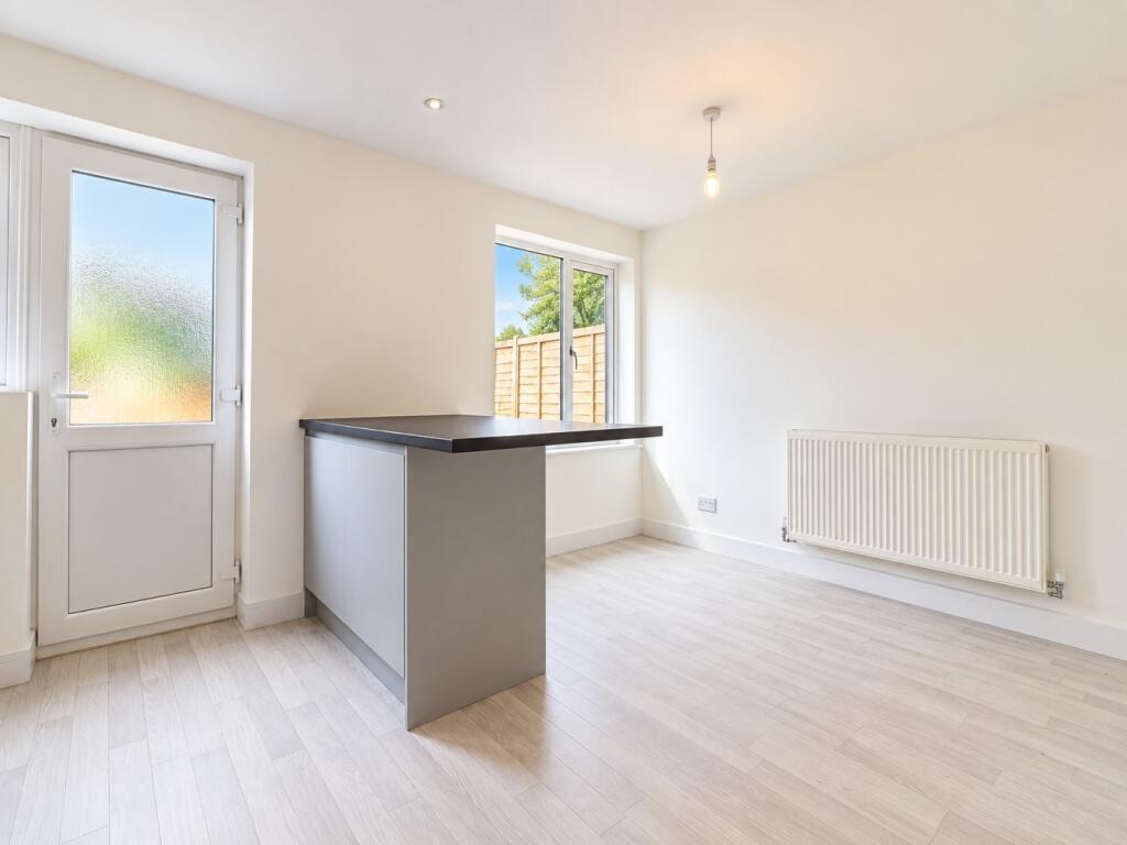 House in Huntingdonshire, Huntingdon - More