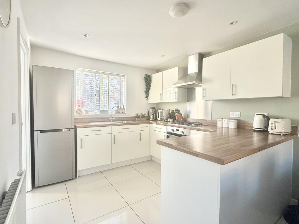 Montacute Road, Houndstone, Yeovil, Somerset – pohled 6