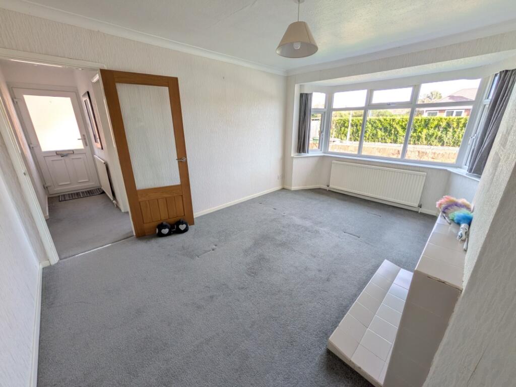 House in Gloucester - View 3