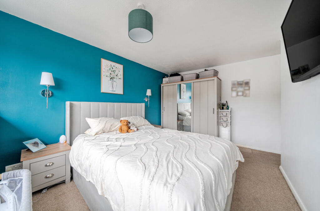 House in Fareham, Hampshire - View 5