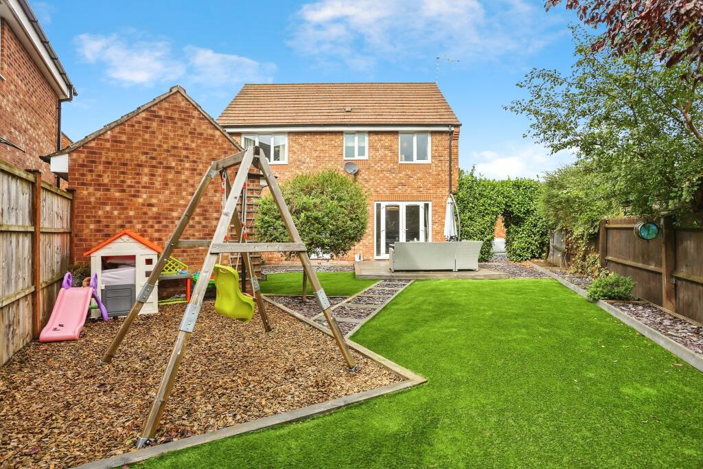 4-bed detached on Beacon View, Ollerton, Newark, NG22, £290,000