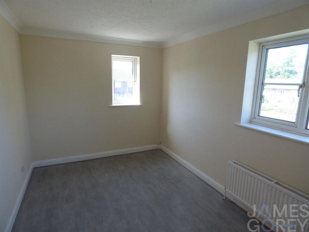 House in Dartford - View 5