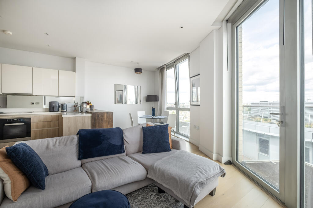 Apartment in London - View 5