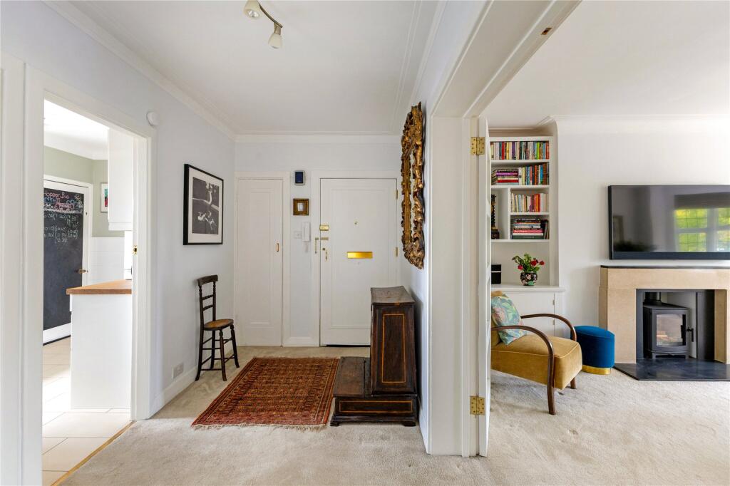 Apartment in London, Roehampton - View 3