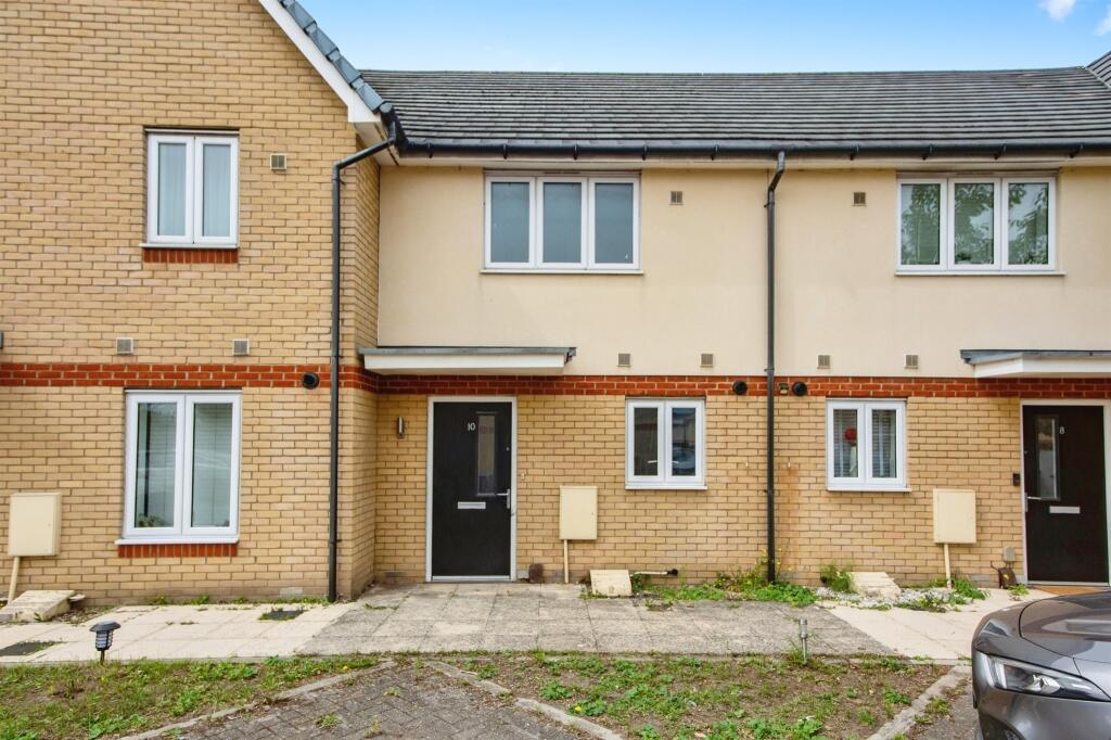 Main image of property: Gumley Close, Grays