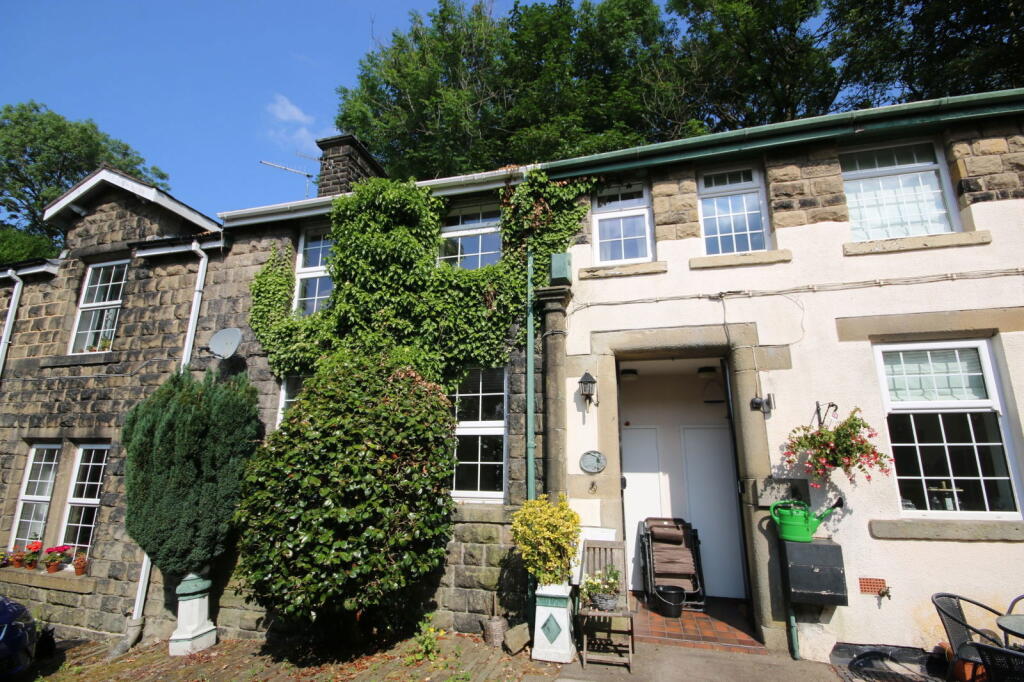 2-bed terraced on Mark Wood, Delph, Saddleworth, £200,000