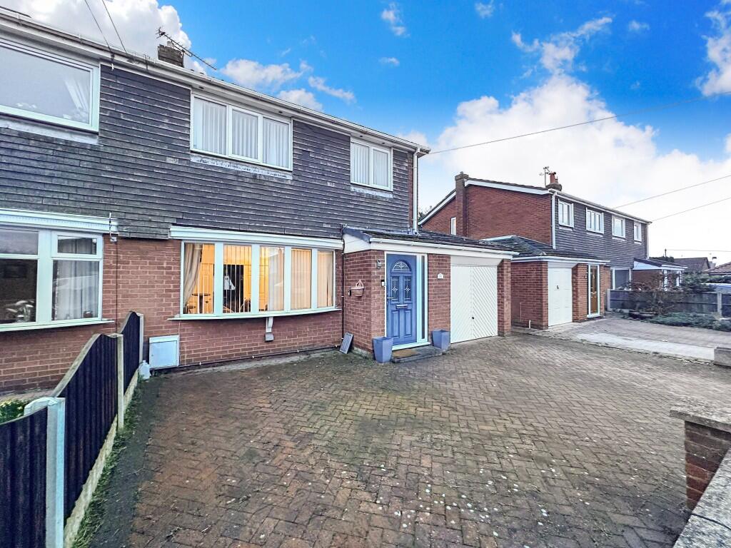 Main image of property: Chapel Close, Finningley, DN9
