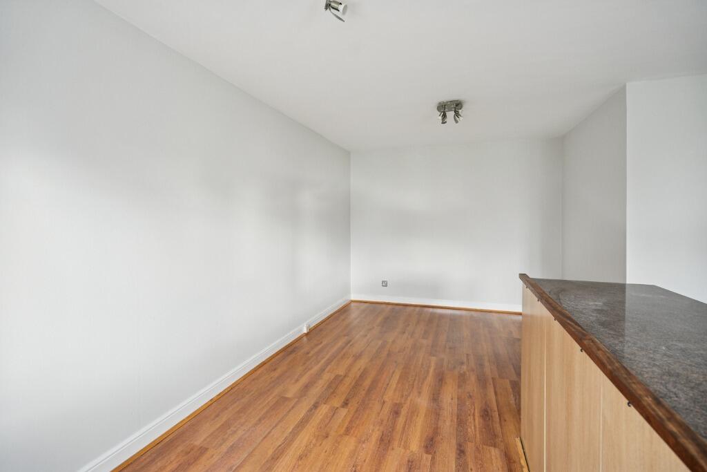 Apartment in Glasgow - More