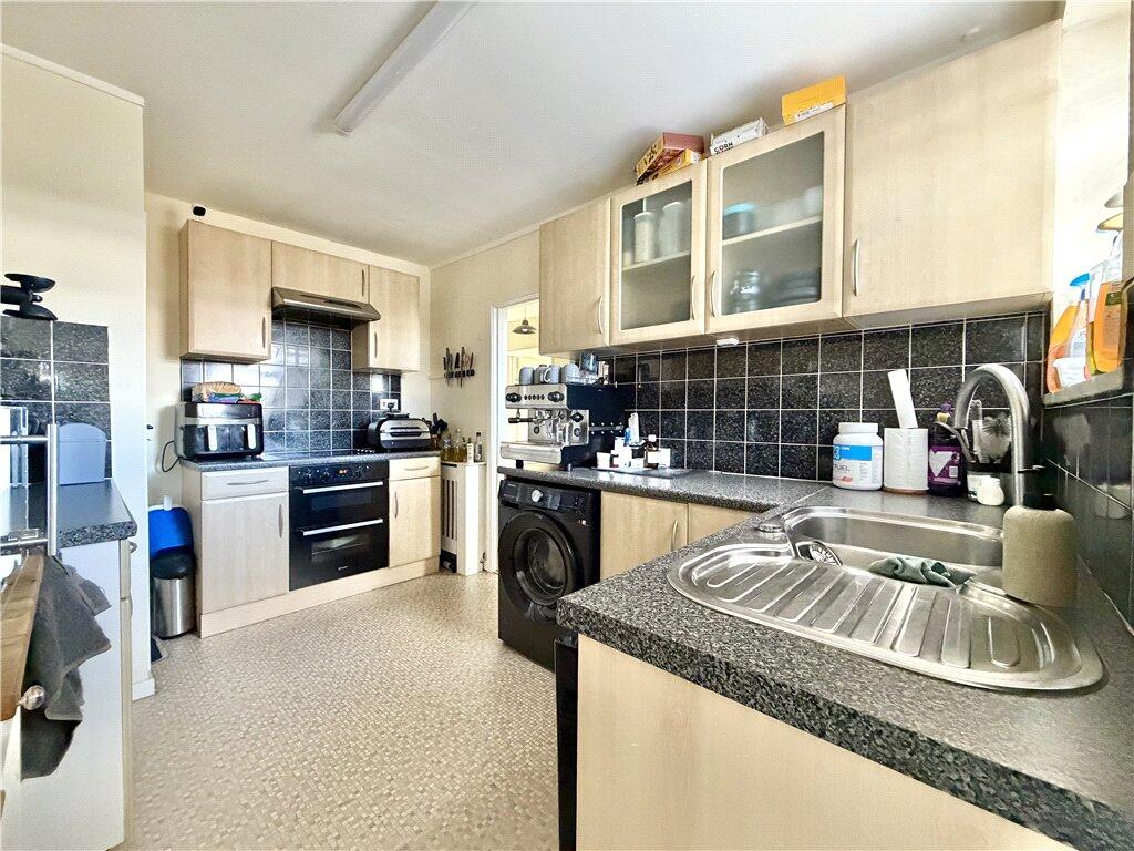 Apartment in Southampton - View 5
