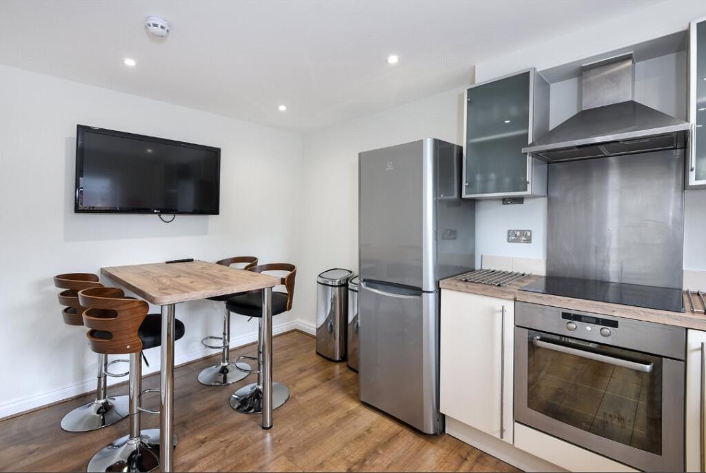 House in Reading - View 5