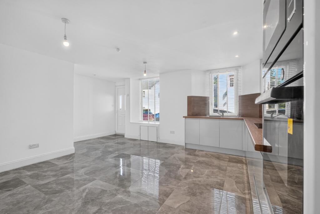 Apartment in Kilmarnock, North Ayrshire - View 5