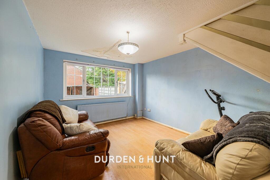 House in London - View 2