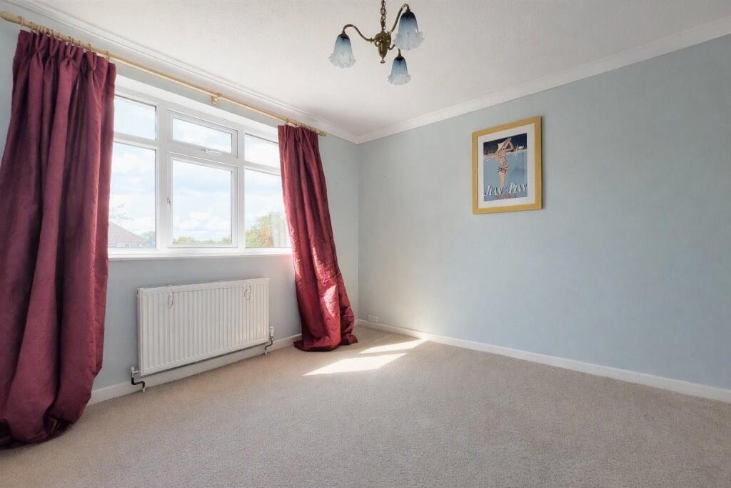 House in Portsmouth - More