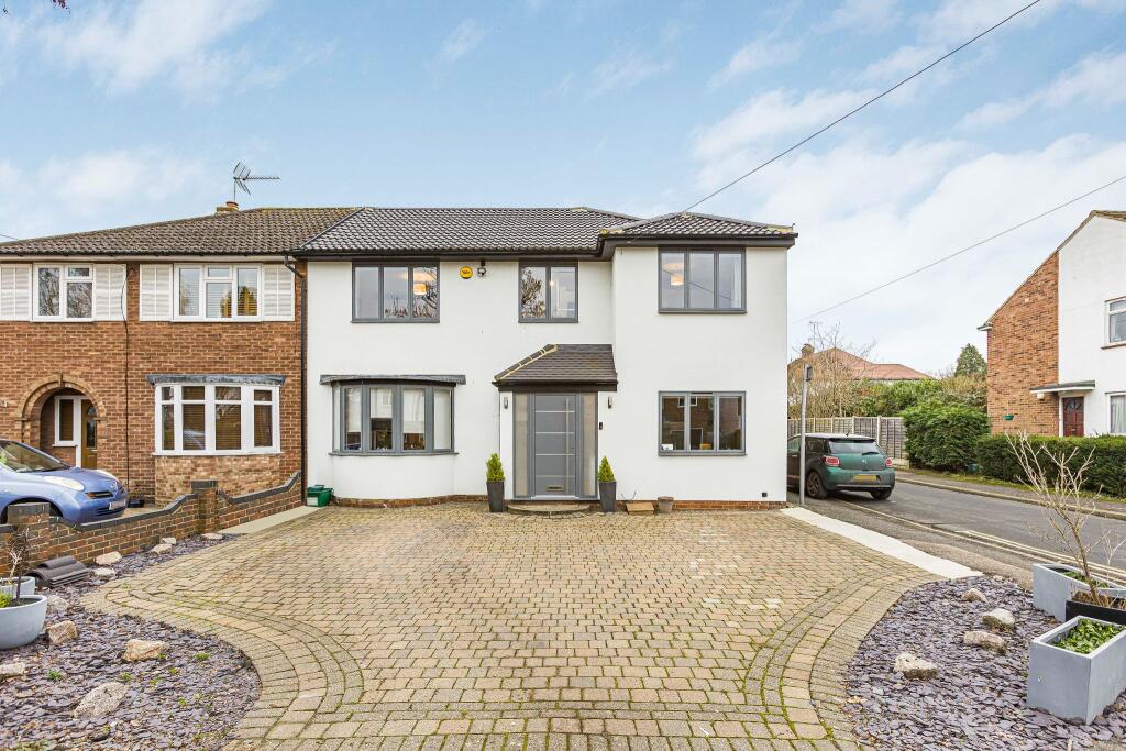 Main image of property: Peplins Way, Brookmans Park, AL9 7UU