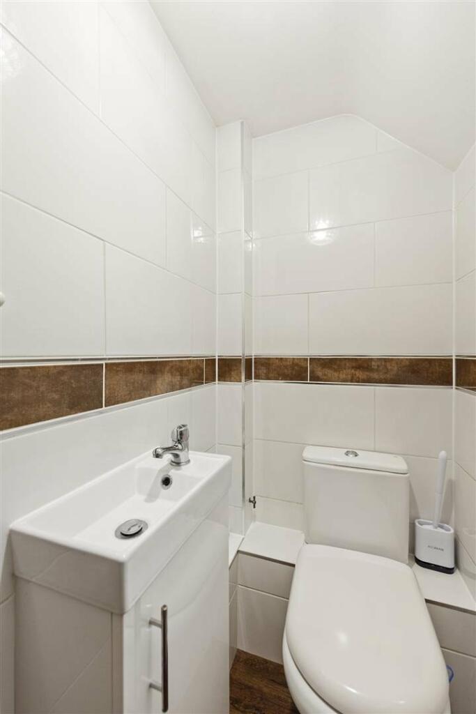 Neale Avenue, Kettering - More