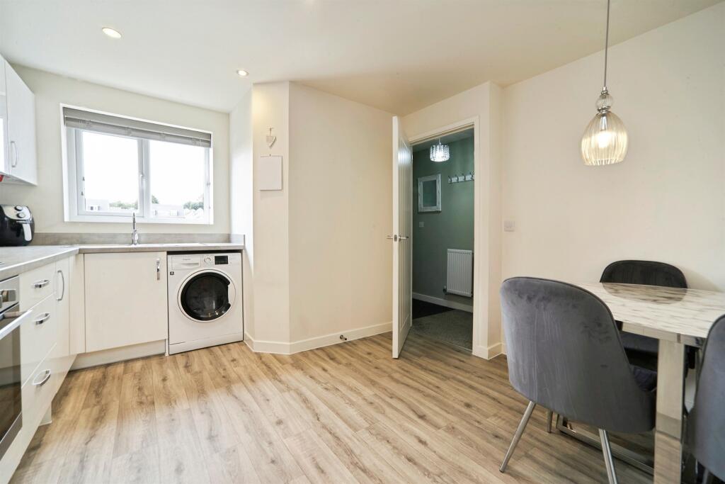 House in Bradford, West Yorkshire - View 3