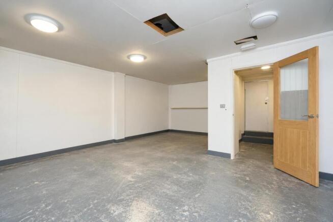 Tavistock St & Claren St - Rear Unit-3edited.jpg