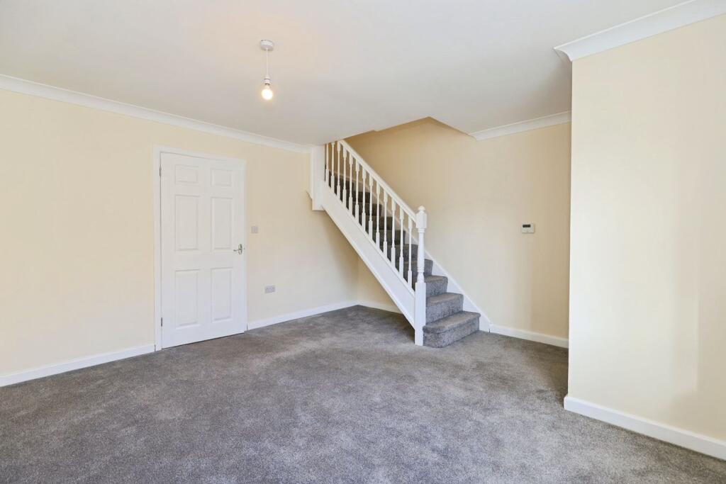 Stourbridge Road, Kidderminster, DY10 photo 3