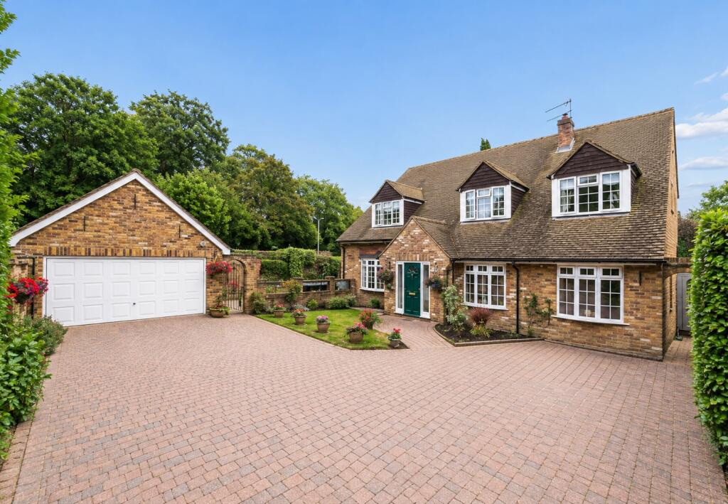 Main image of property: Chilcote Lane, Little Chalfont, Amersham, Buckinghamshire, HP7