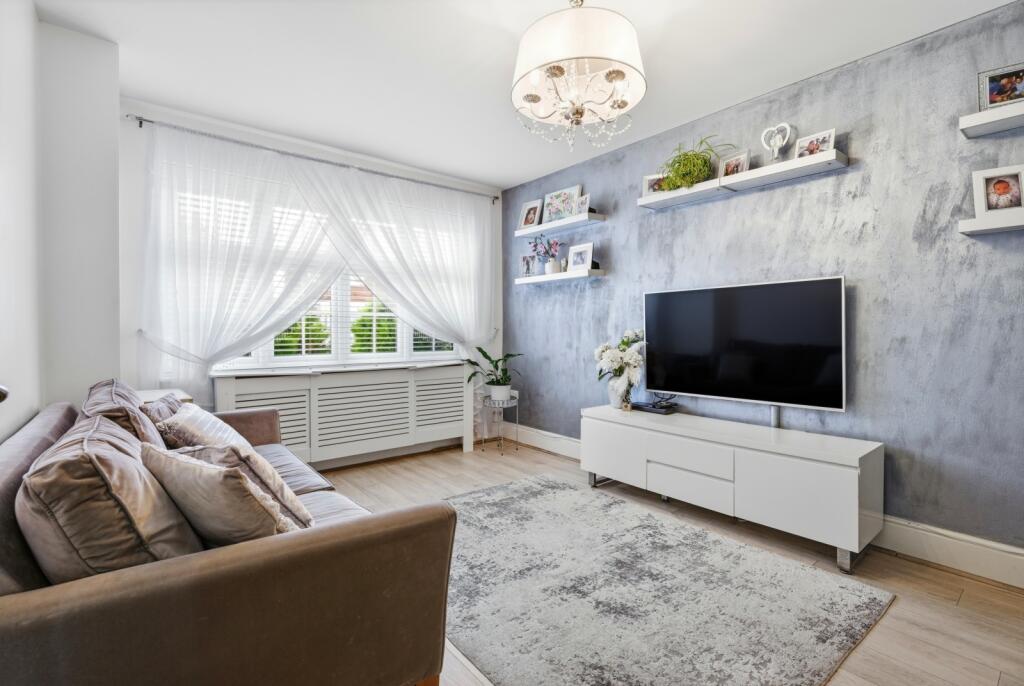 House in Luton - More
