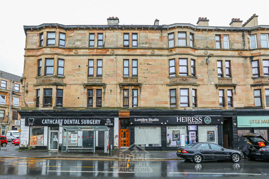 Main image of property: 3/2, 587 Cathcart Road, Glasgow, G42 8AD