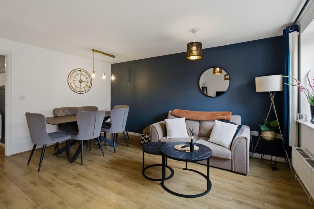 House in Worcester - View 4