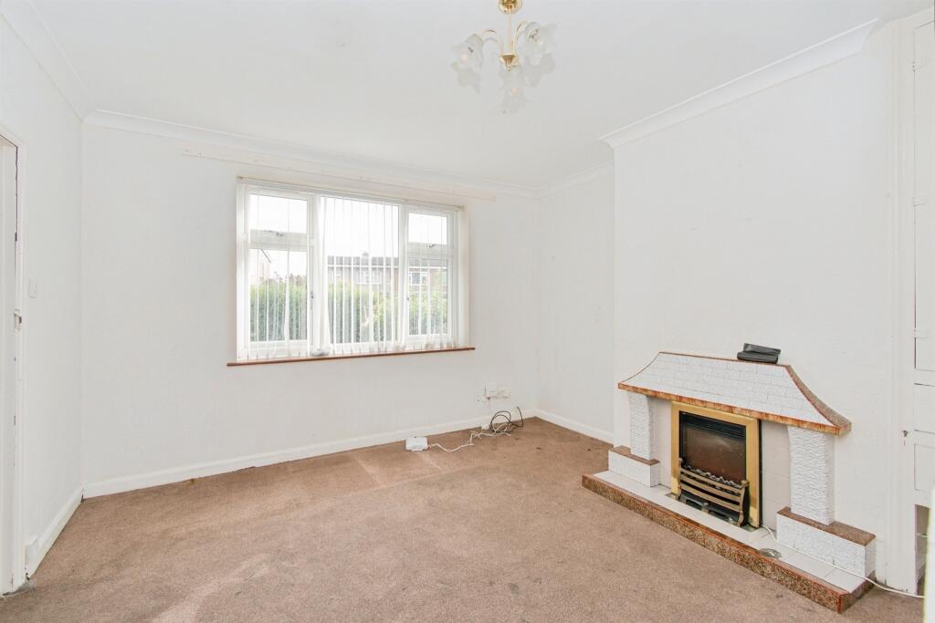 House in Wakefield, West Yorkshire - View 3