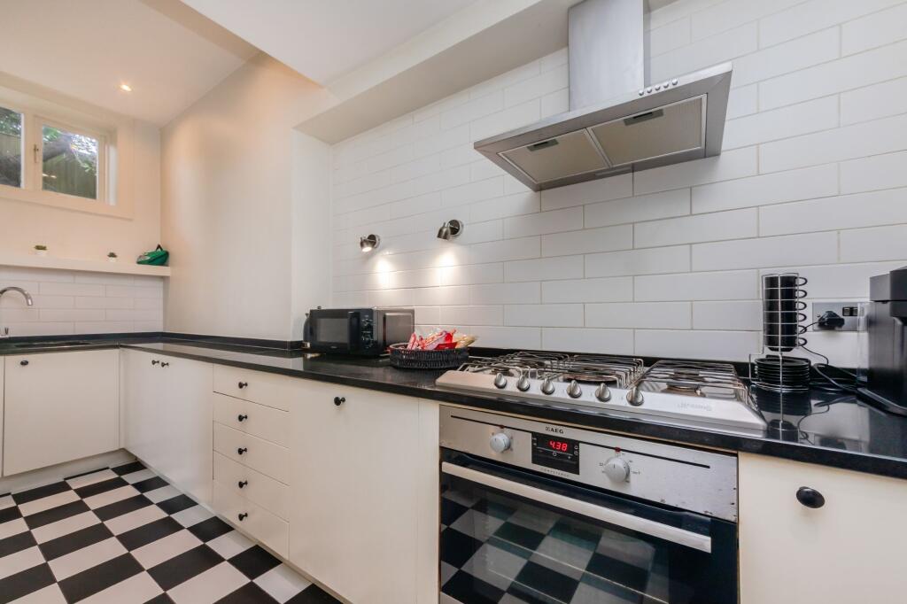 Apartment in Brighton - View 4