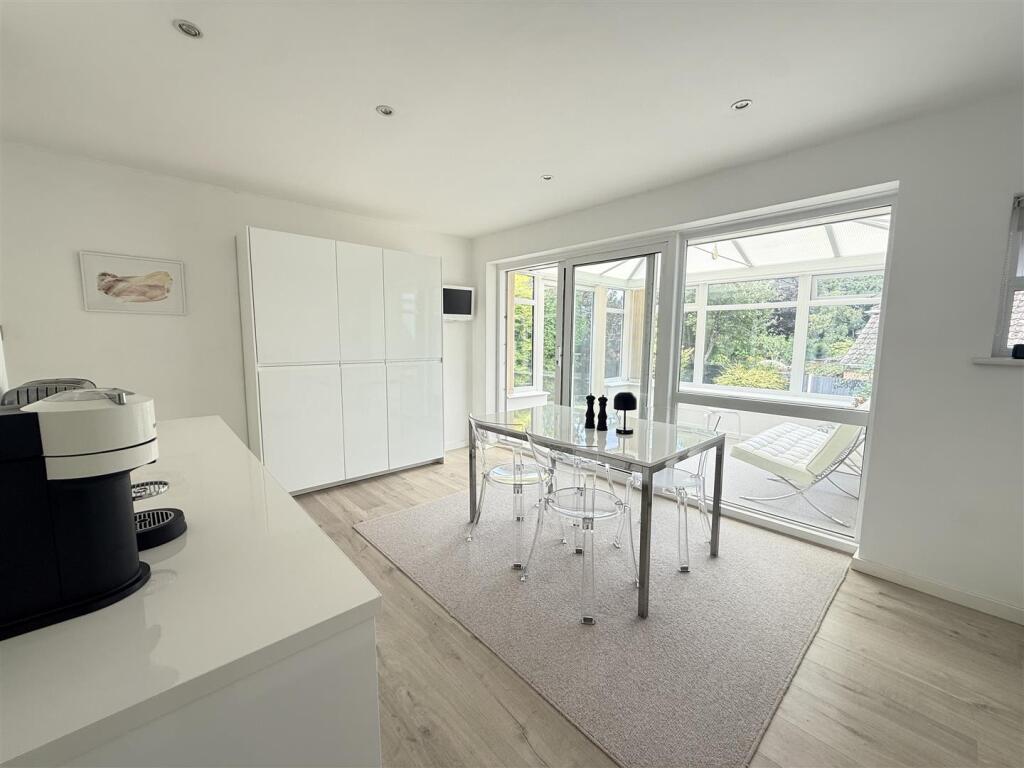 House in Dudley, West Midlands - More