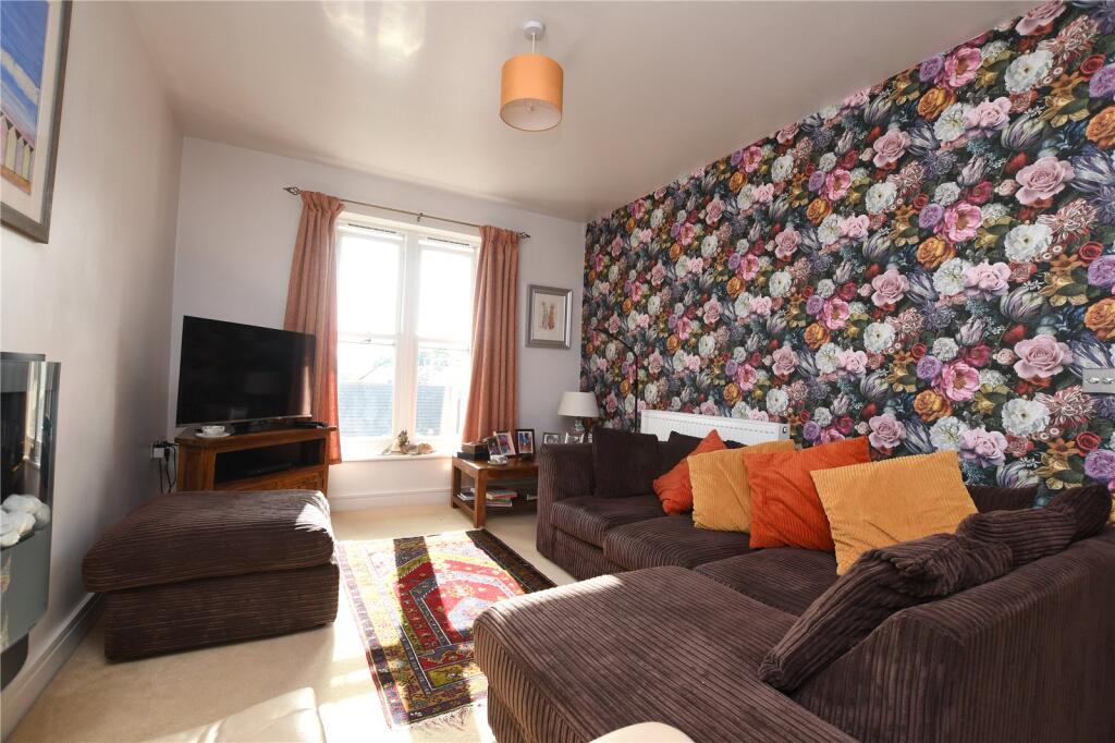 Apartment in Bristol - View 3