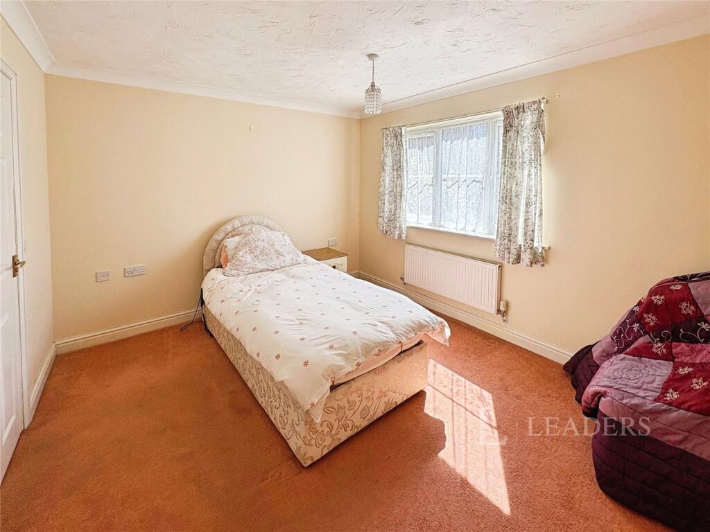 Sandringham Court, Holbeach, Spalding photo 4