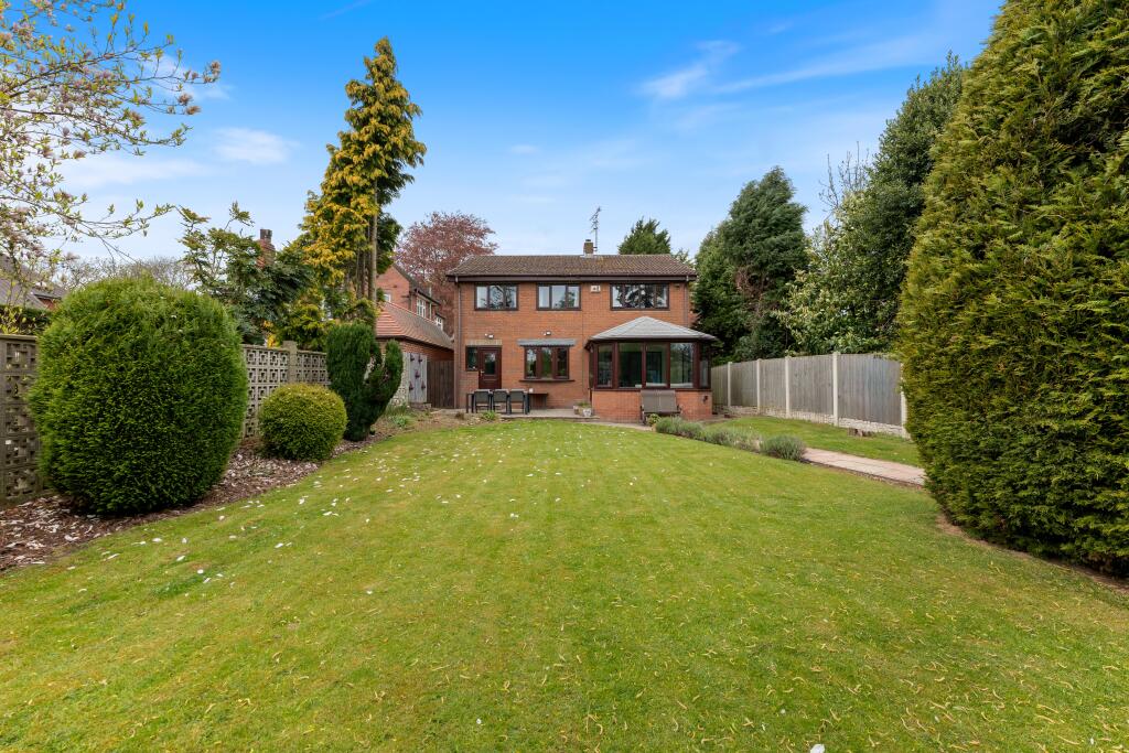 4-bed detached on Doncaster Road, Thrybergh, Rotherham, S65, £450,000