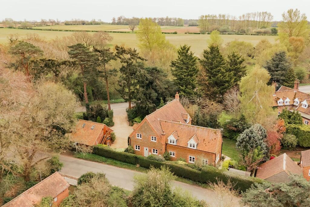 Main image of property: Distinguished Residence of Exceptional Quality in Castle Rising