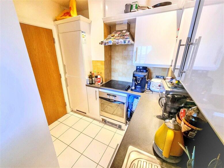 Apartment in London, Stratford - More