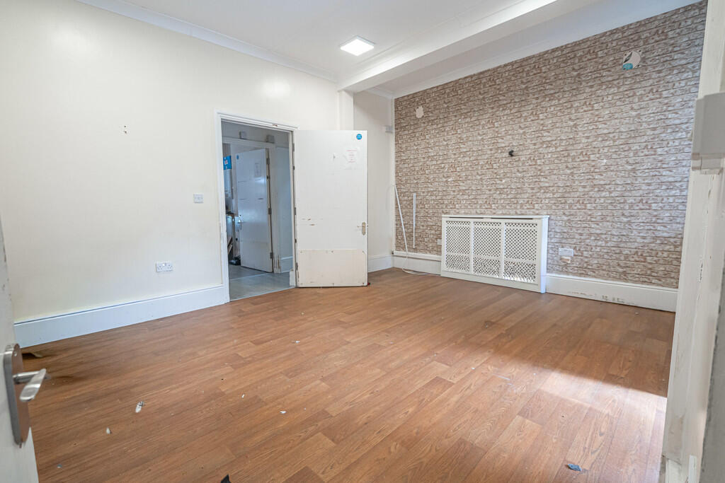 House in Sandwell, West Midlands - View 5