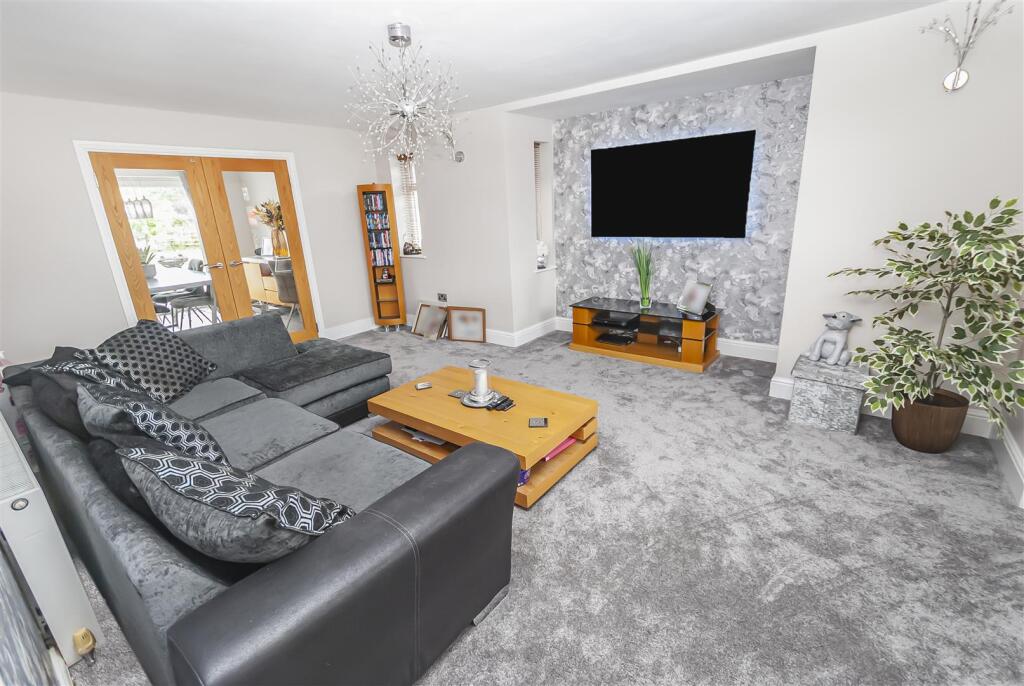 House in Bury, Bottom o'th' Moor - View 5
